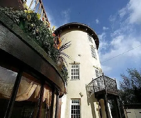 The Old Mill Semesterbostad *